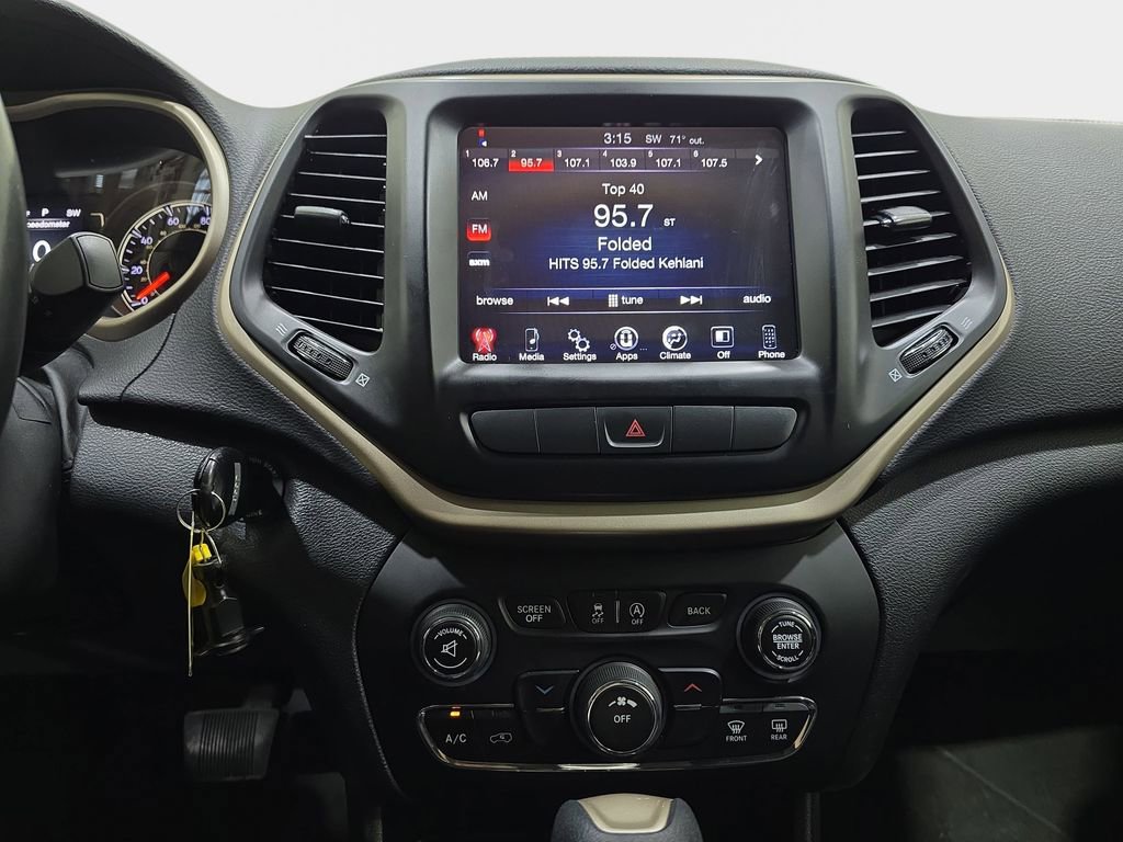 Used 2015 Jeep Cherokee Latitude AWD/4WD image 21