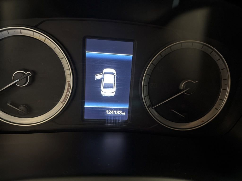 Used 2018 Hyundai Sonata SEL image 2