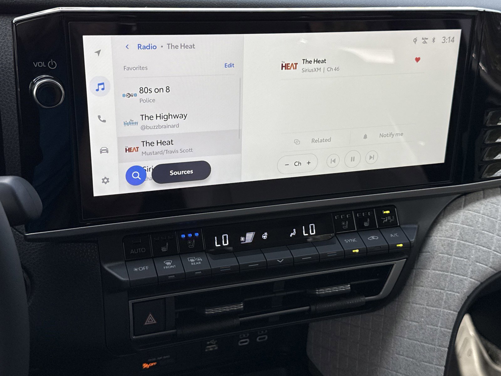 Used 2026 Toyota Camry XLE w/ Premium Plus Package image 29