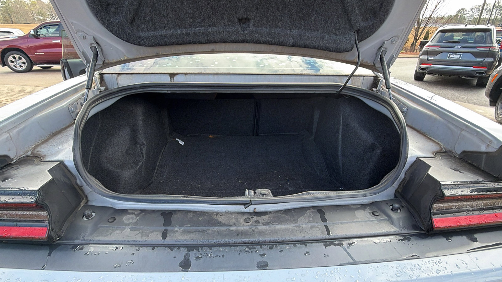 Used 2020 Dodge Challenger SXT w/ Blacktop Package image 13