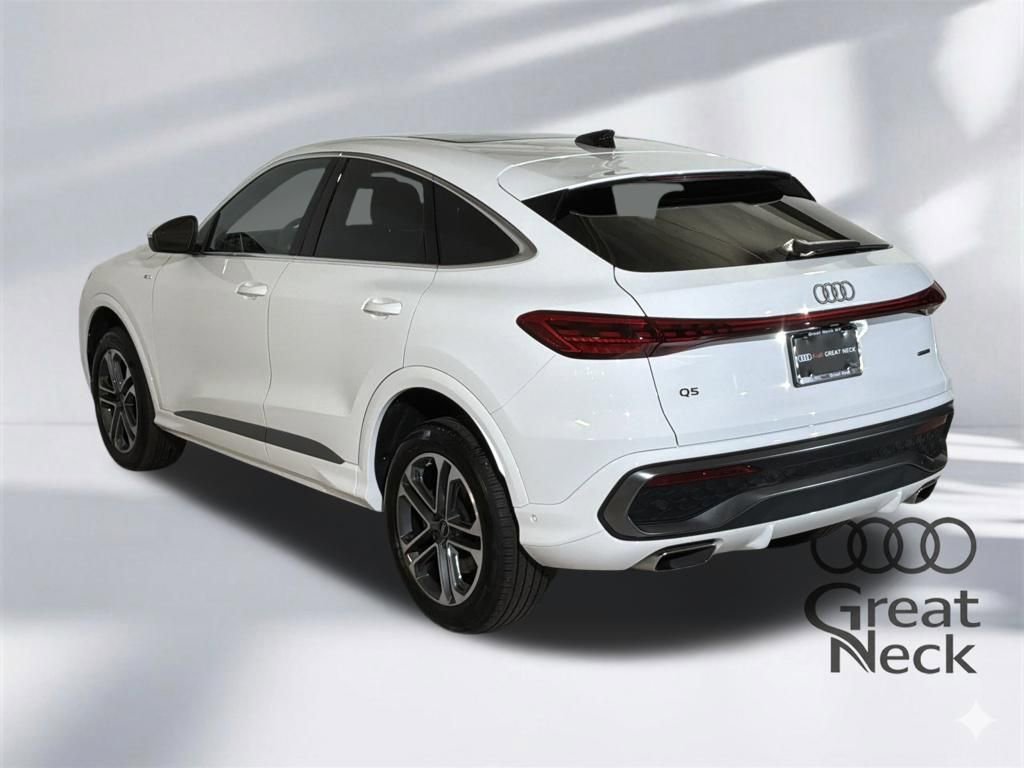Certified 2025 Audi Q5 Premium w/ Convenience Package image 9