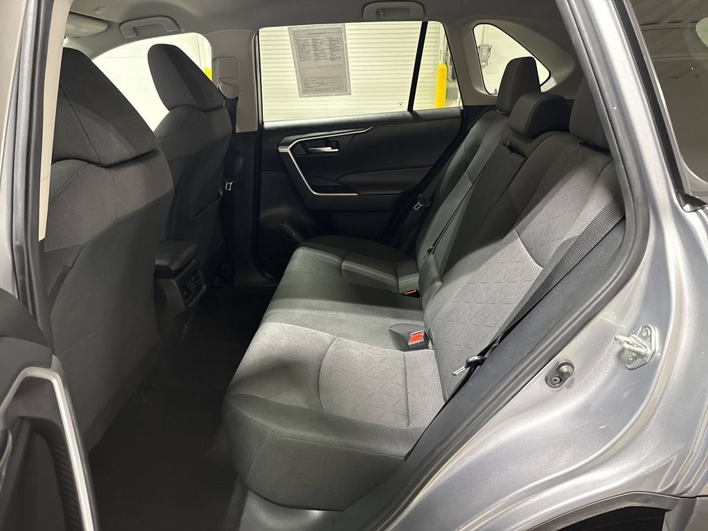 Used 2024 Toyota RAV4 XLE FWD image 22
