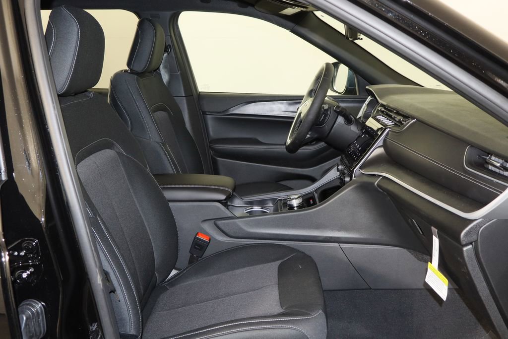 New 2026 Jeep Grand Cherokee L Laredo image 20