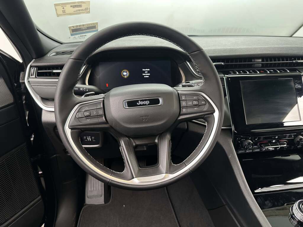 New 2025 Jeep Grand Cherokee L Laredo image 20