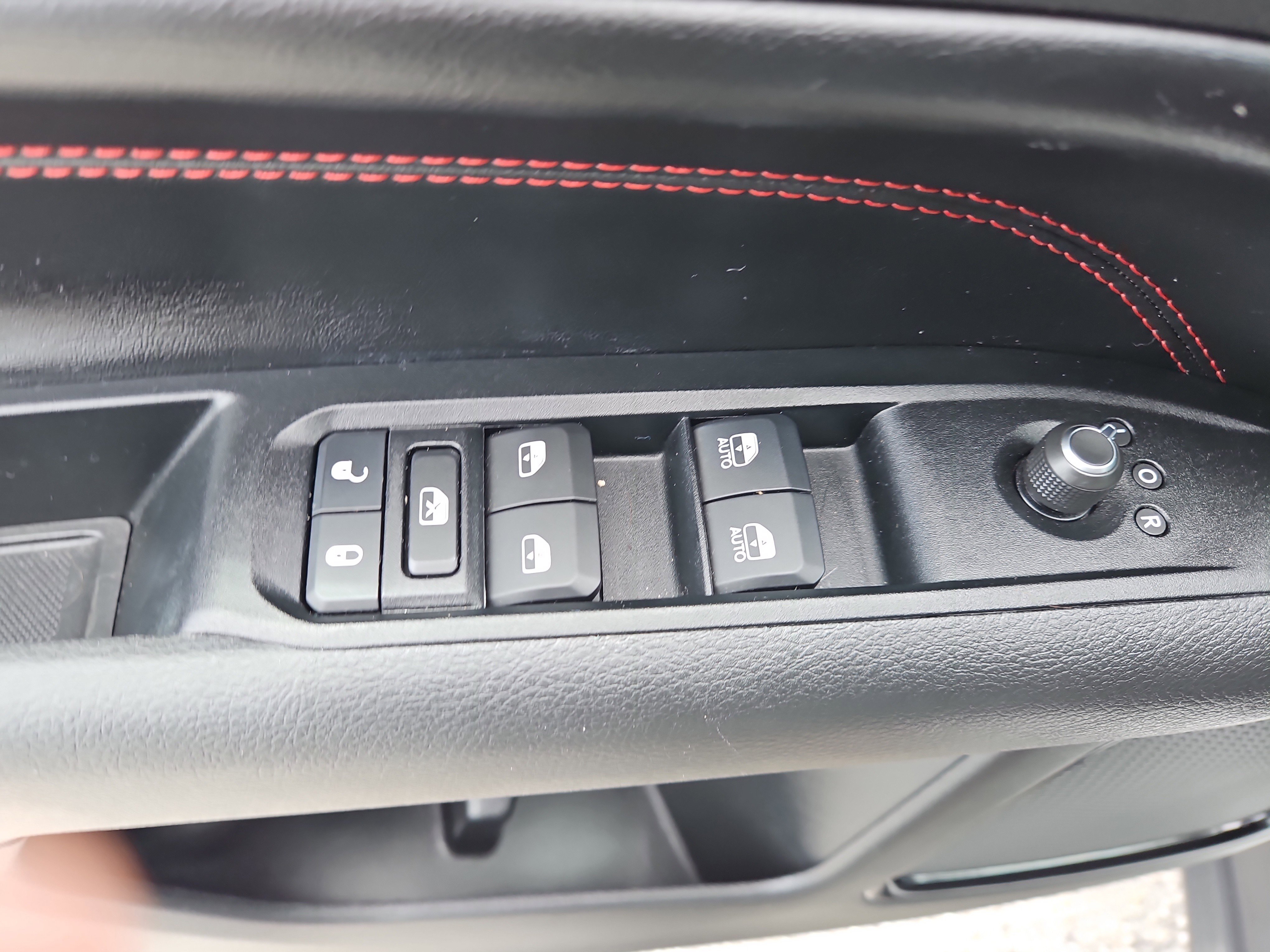 Used 2022 Jeep Compass Trailhawk image 16