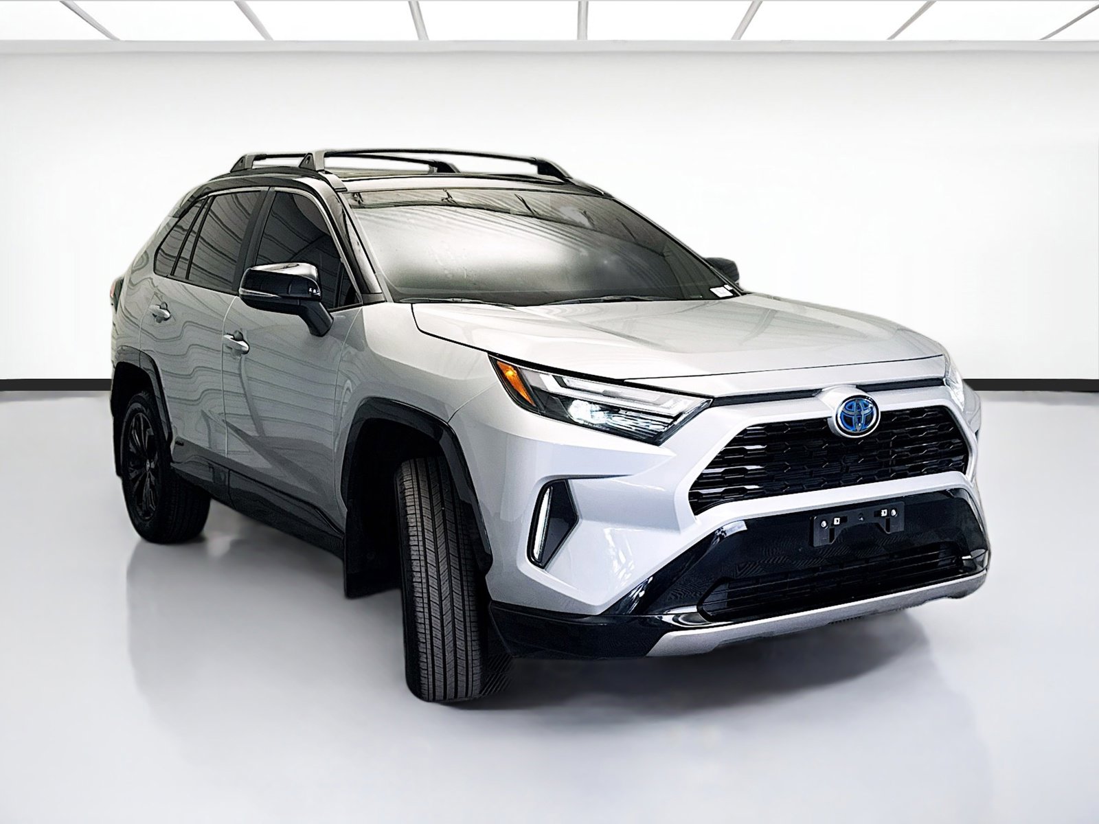 Used 2024 Toyota RAV4 XSE image 3