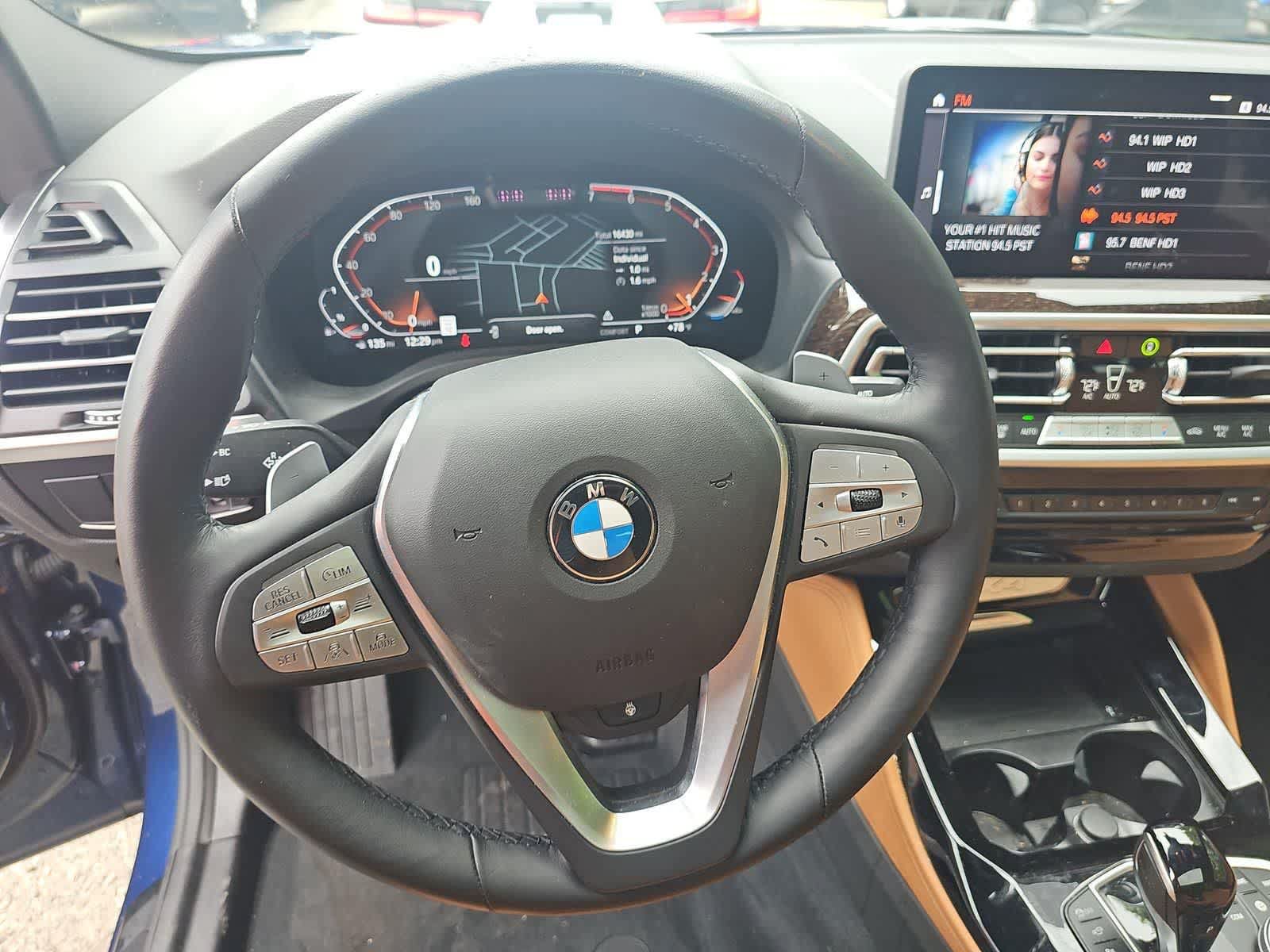 Used 2025 BMW X4 xDrive30i w/ Premium Package AWD/4WD image 11