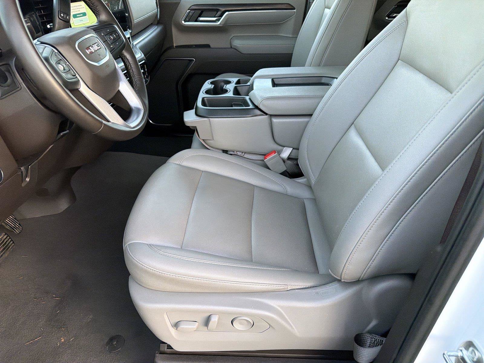 Used 2025 GMC Sierra 1500 SLT AWD/4WD image 7