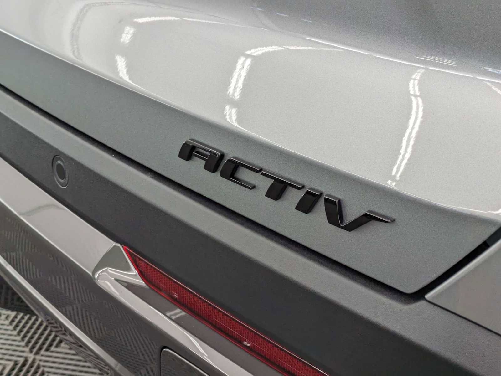 New 2026 Chevrolet Equinox ACTIV image 11