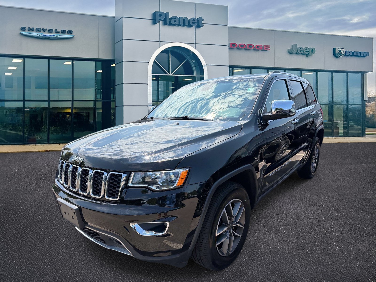 Used 2022 Jeep Grand Cherokee Limited AWD/4WD image 4