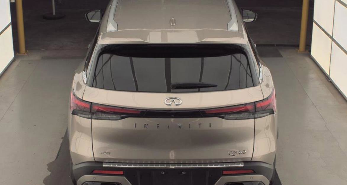 Certified 2023 INFINITI QX60 Luxe w/ Cargo Package image 6