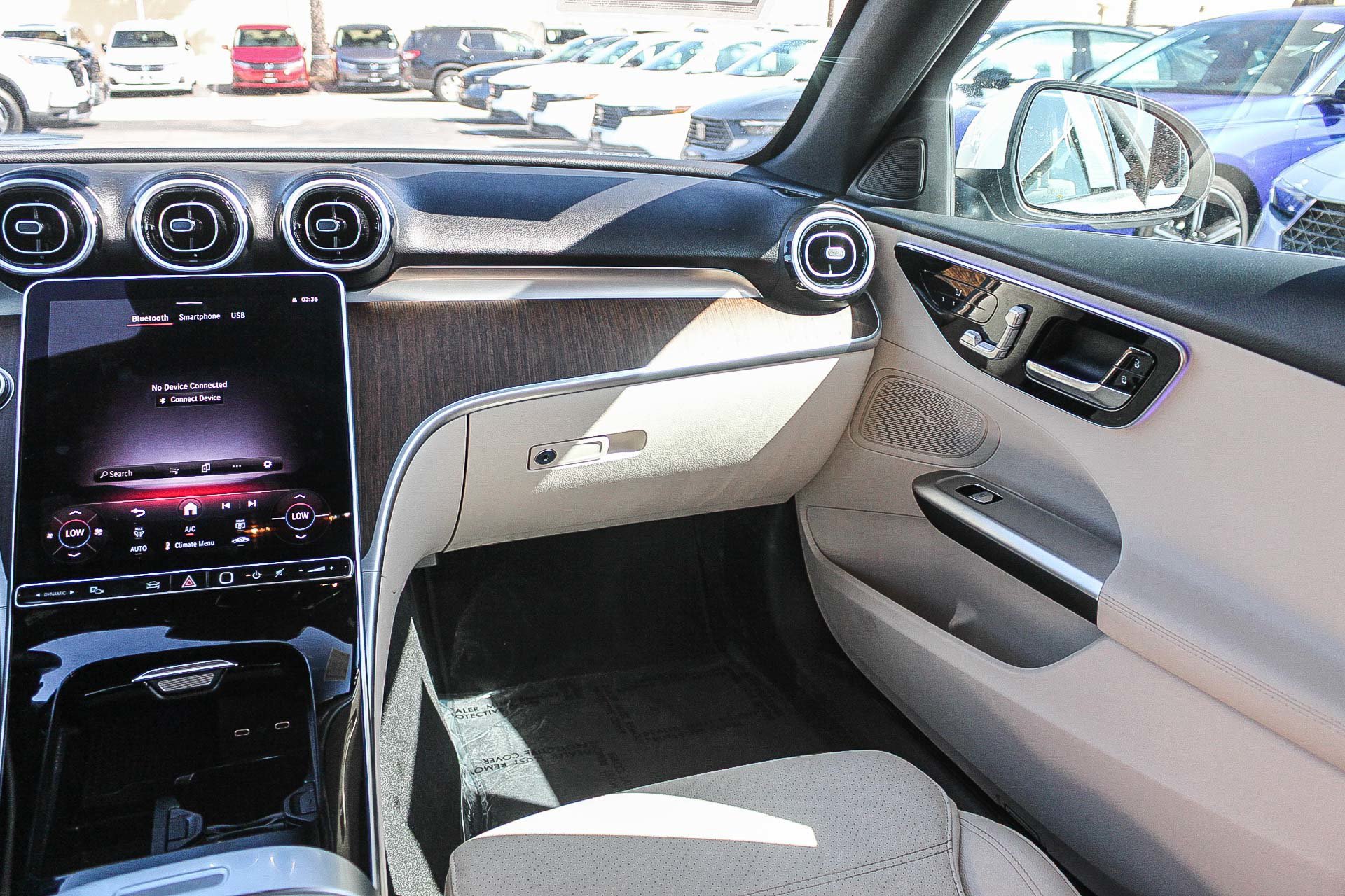 Used 2025 Mercedes-Benz C 300 4MATIC Sedan image 6