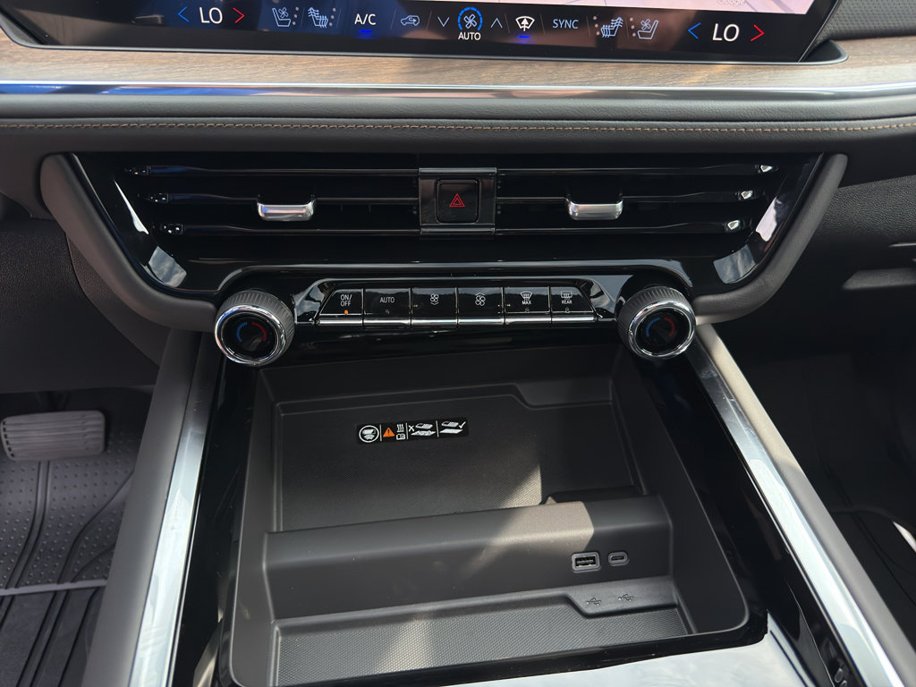 New 2026 Chevrolet Suburban High Country AWD/4WD image 15