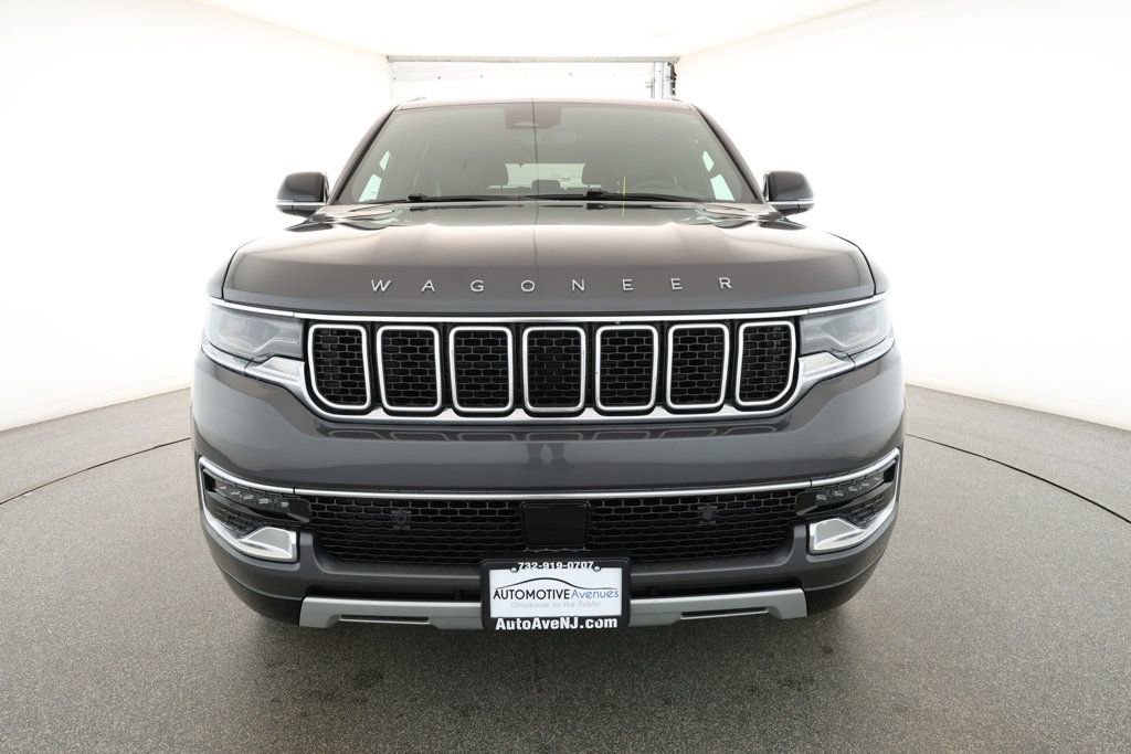 Used 2023 Jeep Wagoneer Series II w/ Premium Group I image 2