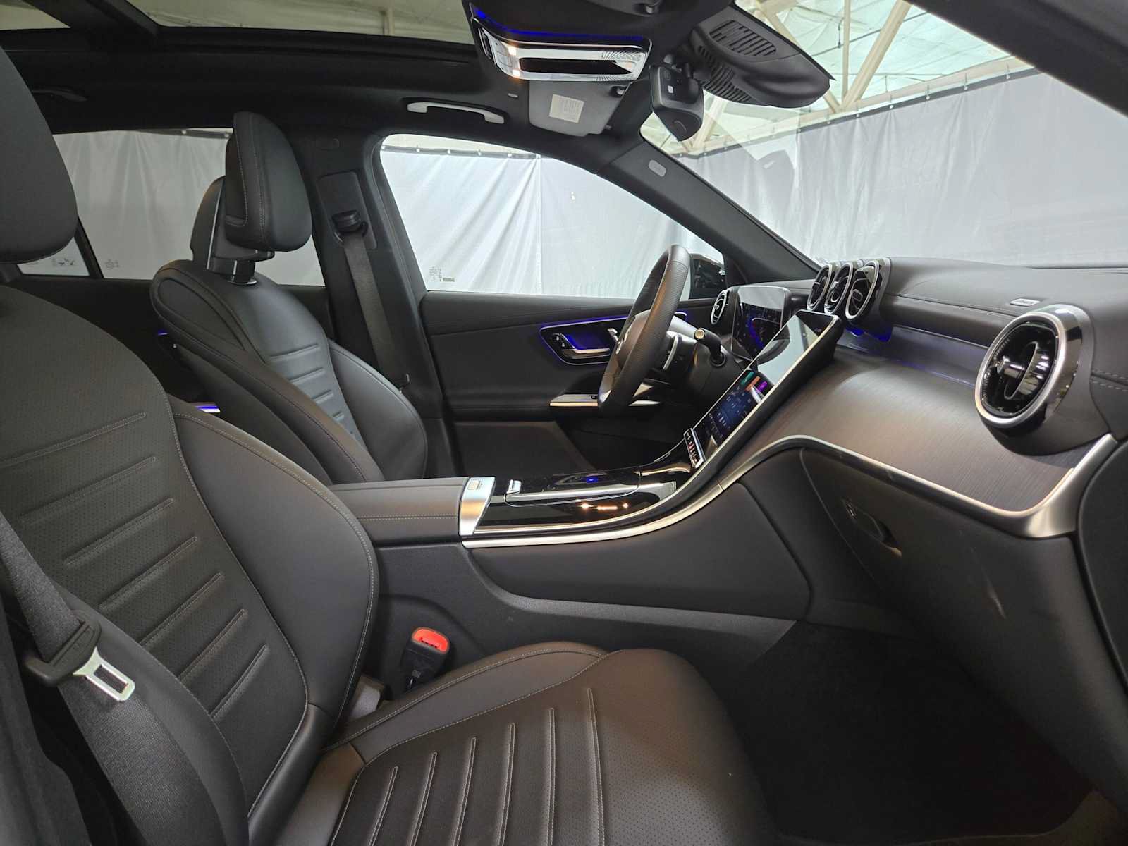 Used 2026 Mercedes-Benz GLC 300 4MATIC image 11
