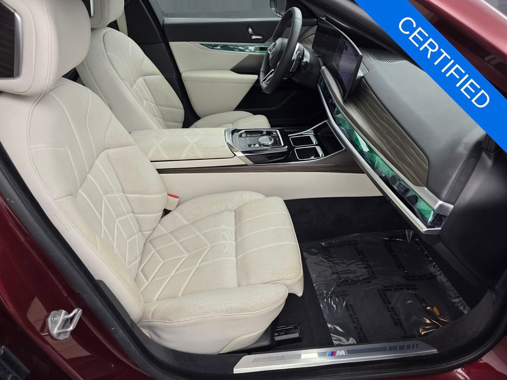 Certified 2023 BMW 760i xDrive AWD/4WD image 24