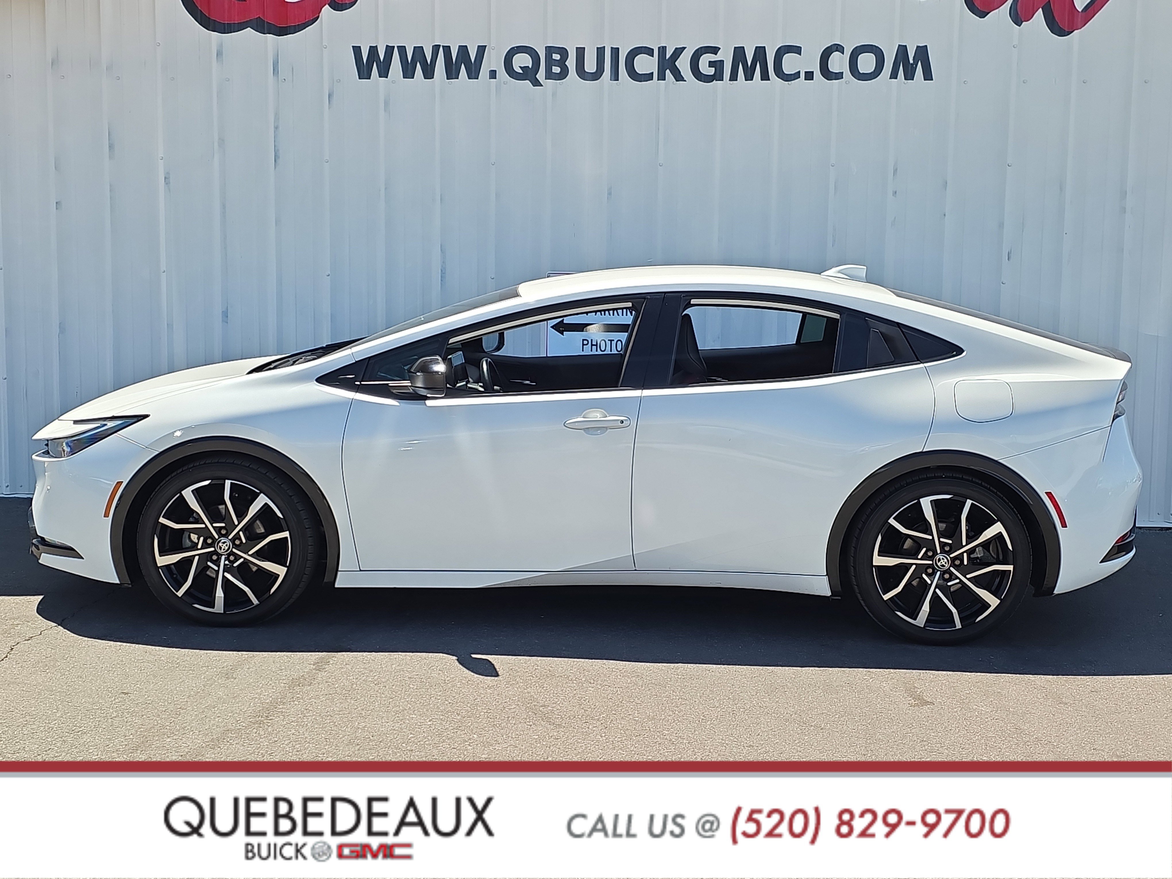 Used 2023 Toyota Prius Prime FWD image 4