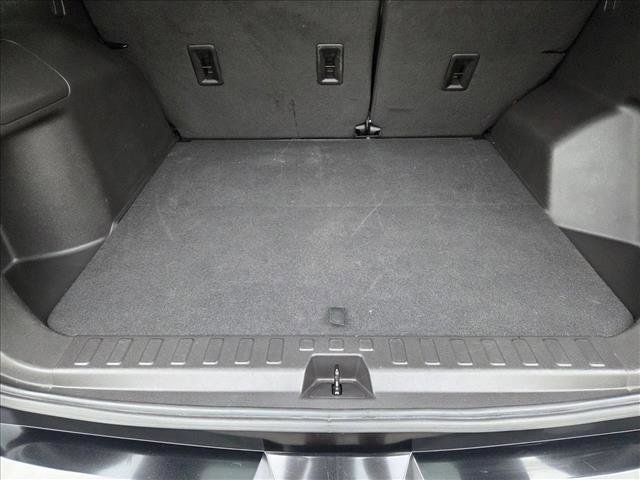 Used 2024 GMC Terrain SLT image 6