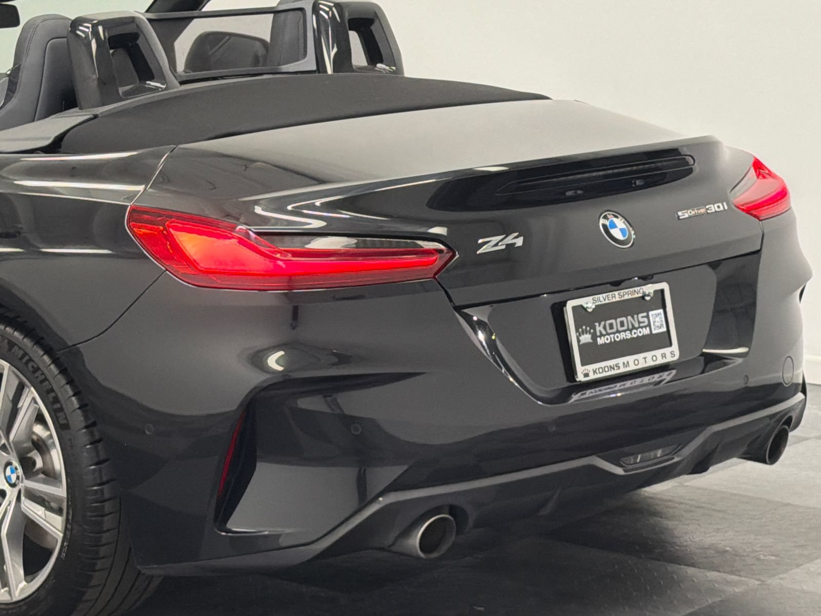 Used 2025 BMW Z4 sDrive30i RWD image 9