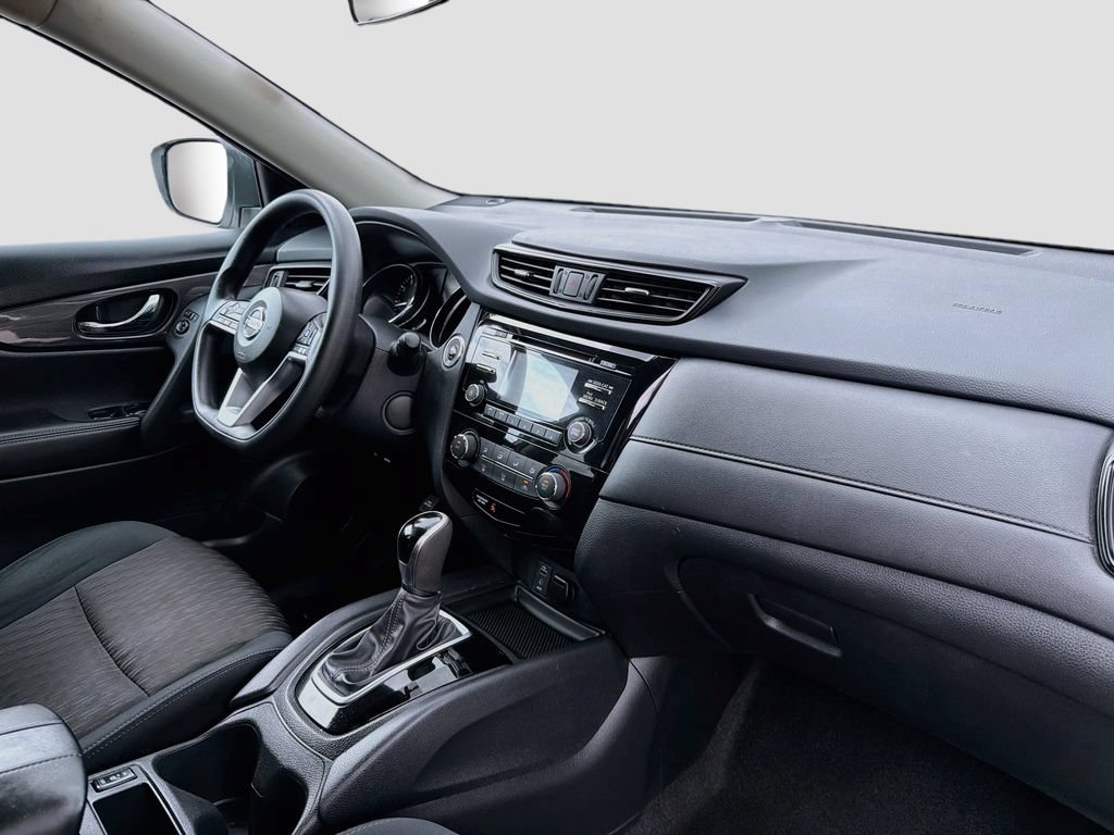 Used 2017 Nissan Rogue SV FWD image 30