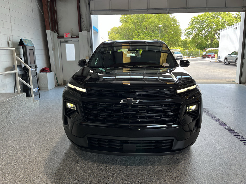 New 2026 Chevrolet Traverse LT FWD image 2