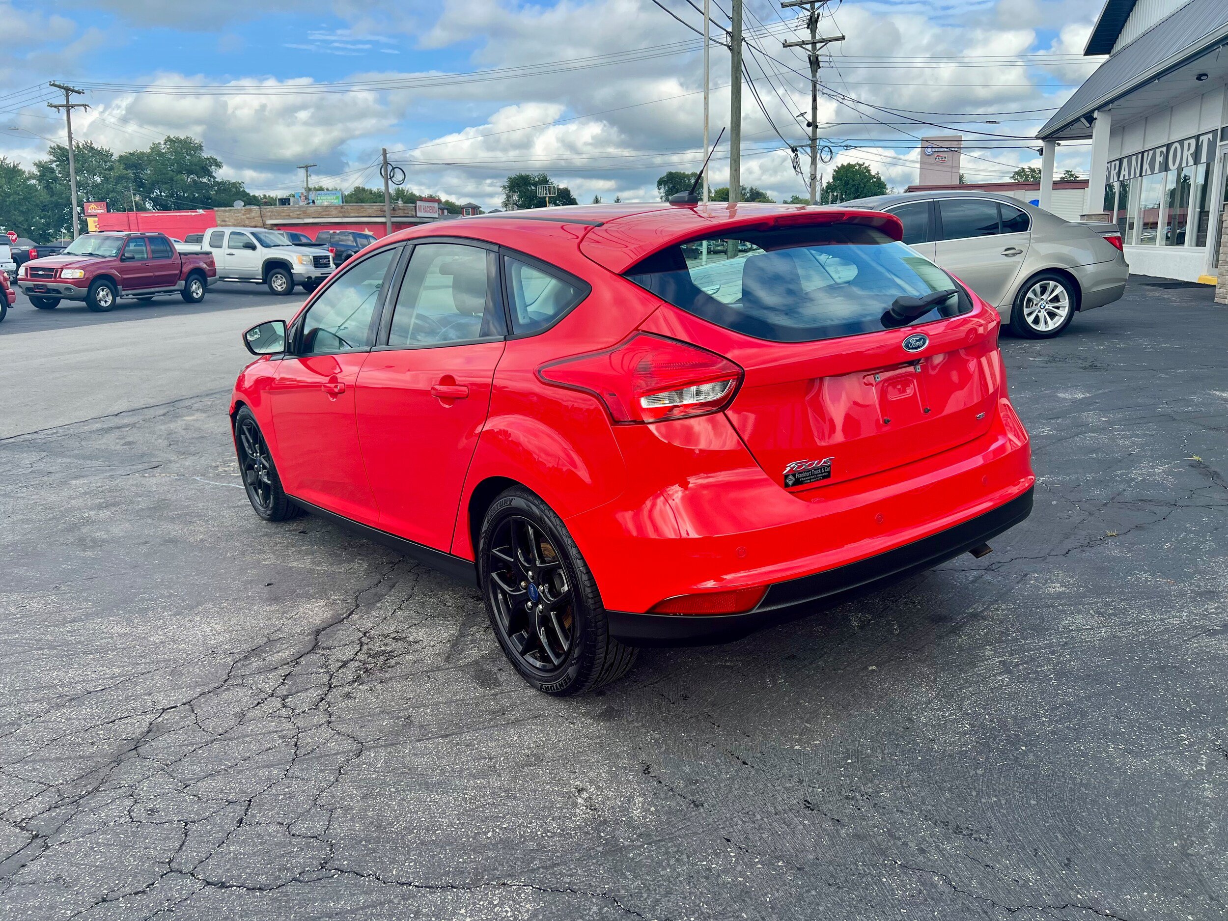 Used 2016 Ford Focus SE w/ Equipment Group 201A FWD image 9