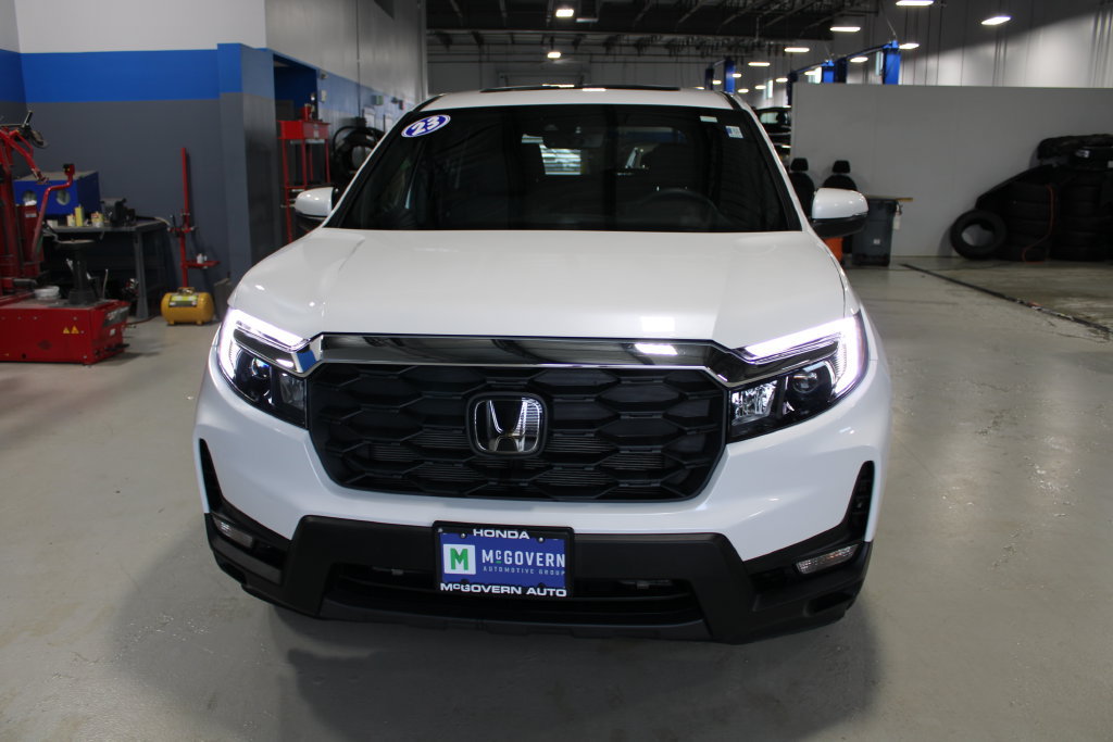 Used 2023 Honda Passport EX-L image 2