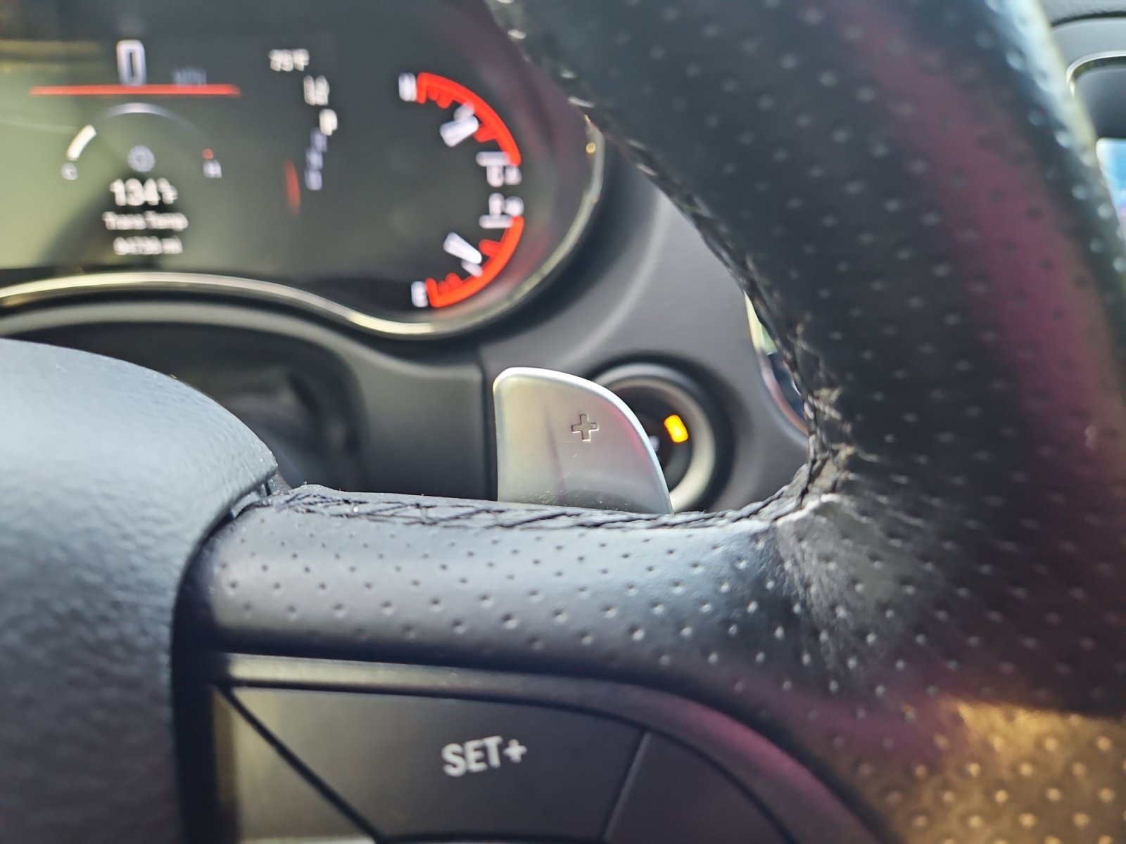 Used 2018 Dodge Durango R/T w/ Technology Group AWD/4WD image 30