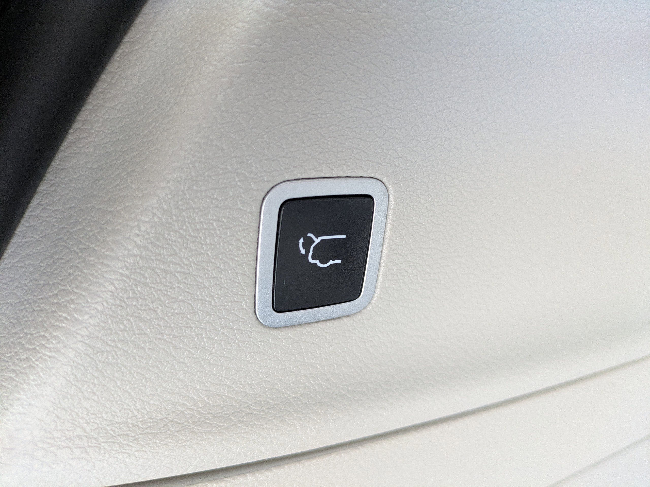 Used 2019 Chrysler Pacifica Limited w/ Advanced Safetytec Group image 18