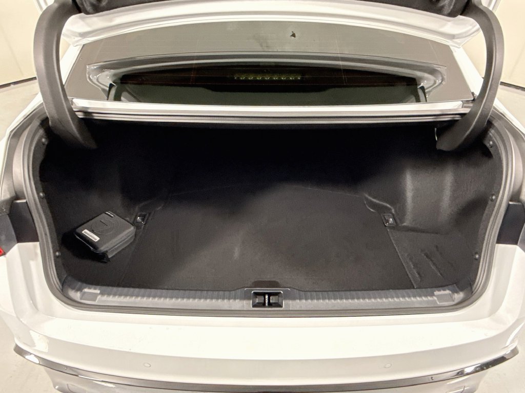 Used 2025 Lexus IS 500 RWD image 28