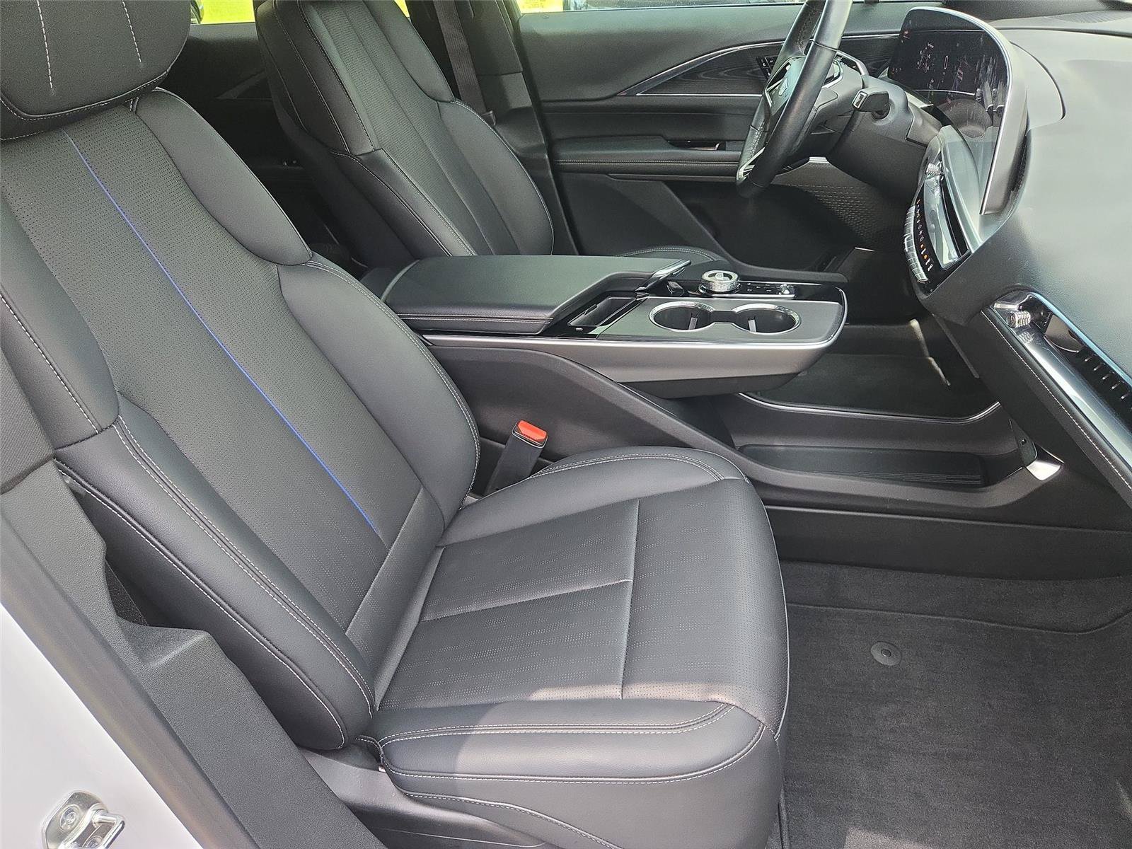 Certified 2024 Cadillac Lyriq Sport AWD/4WD image 28