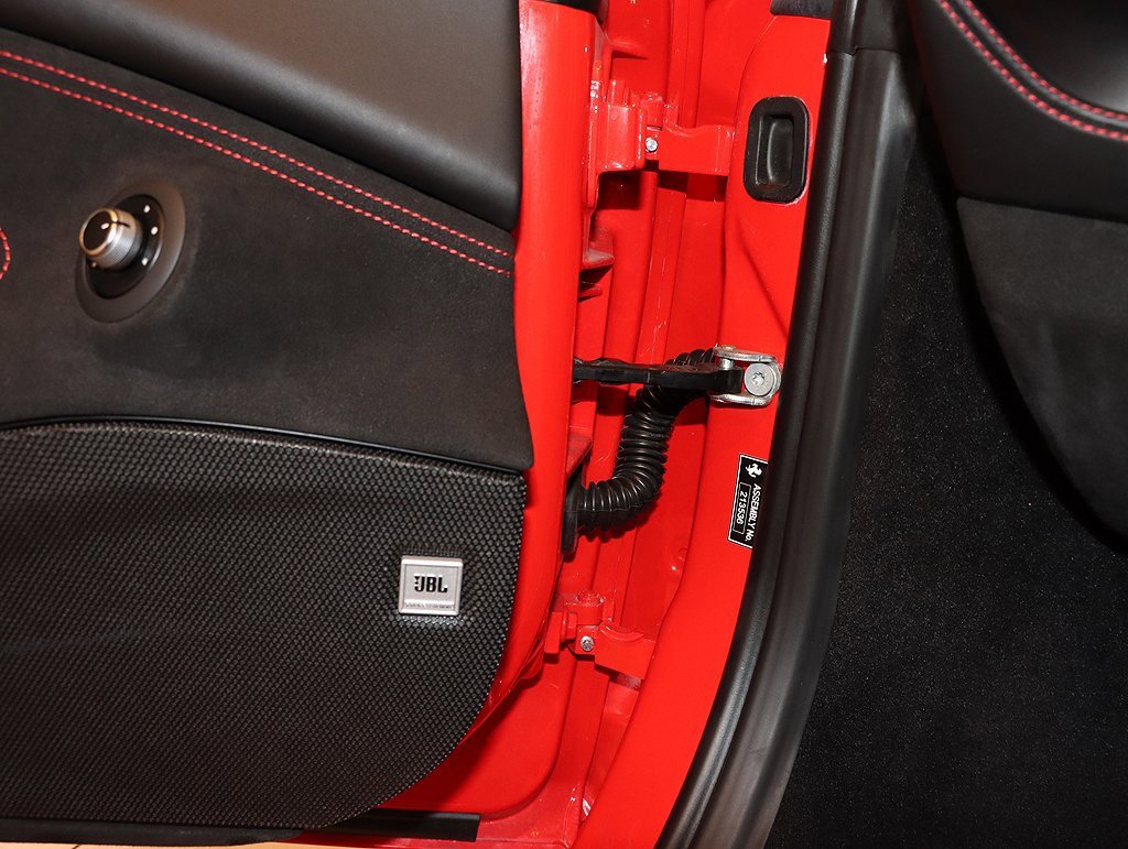 Certified 2023 Ferrari F8 Tributo image 99