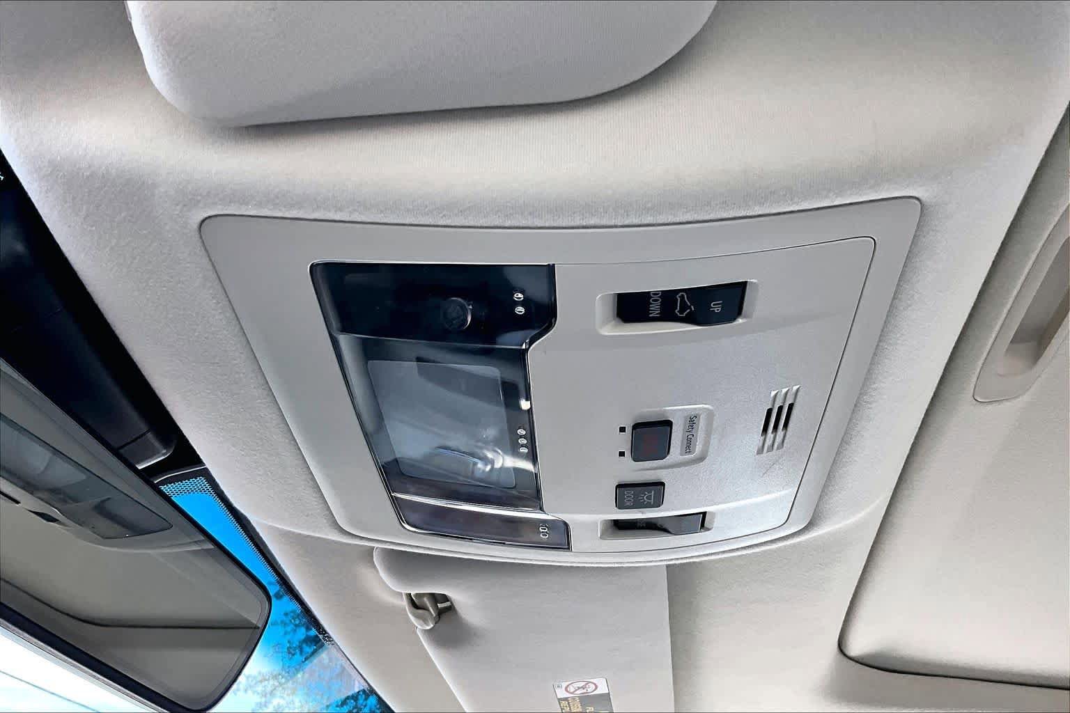 Used 2017 Lexus ES 350 w/ Luxury Package FWD image 32