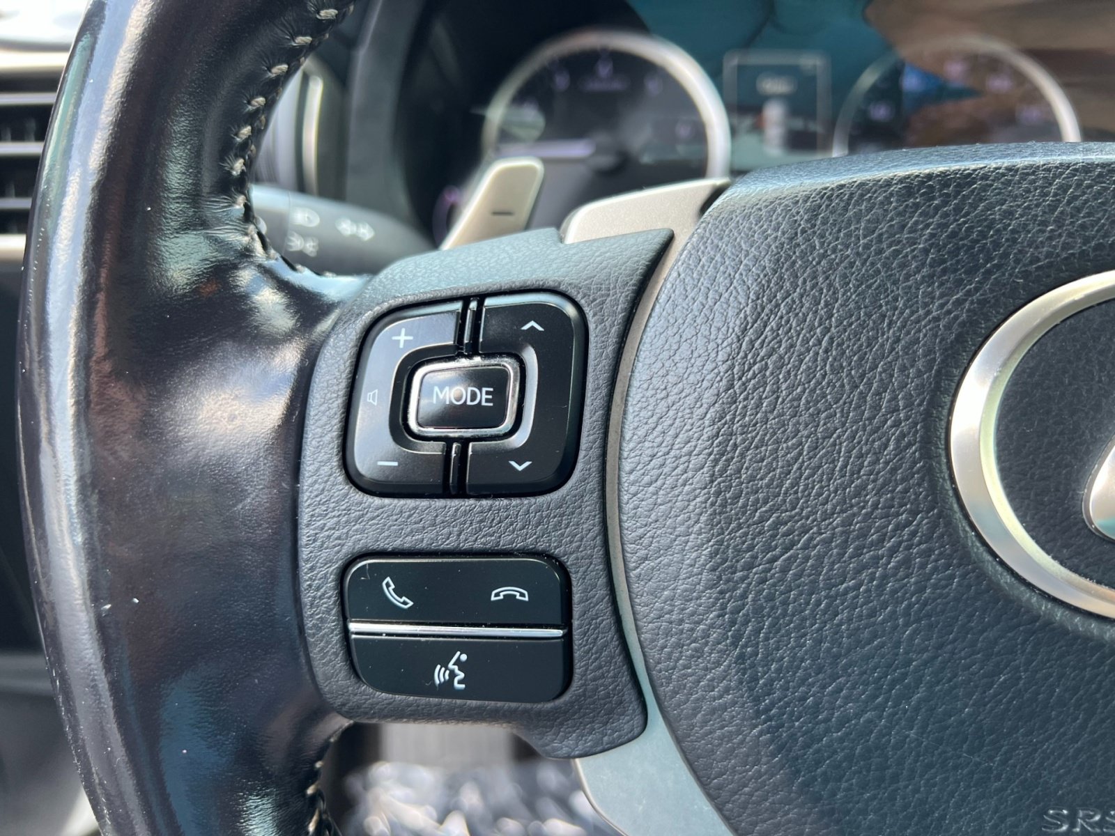 Used 2020 Lexus IS 300 w/ Accessory Package RWD image 18