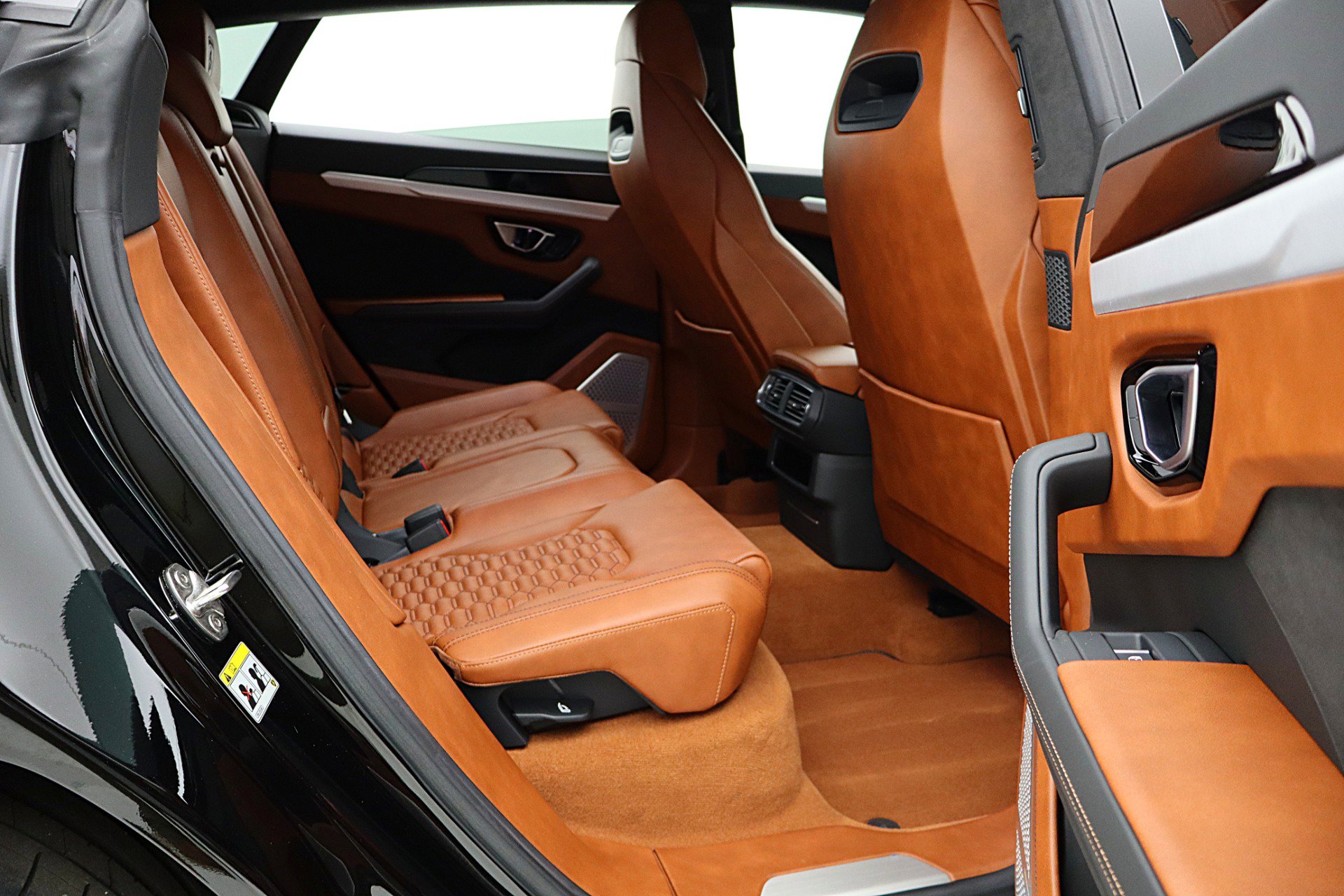 Used 2019 Lamborghini Urus AWD/4WD image 40