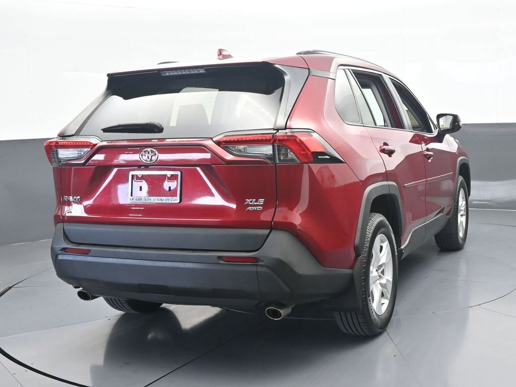 Used 2020 Toyota RAV4 XLE w/ Convenience Package image 5