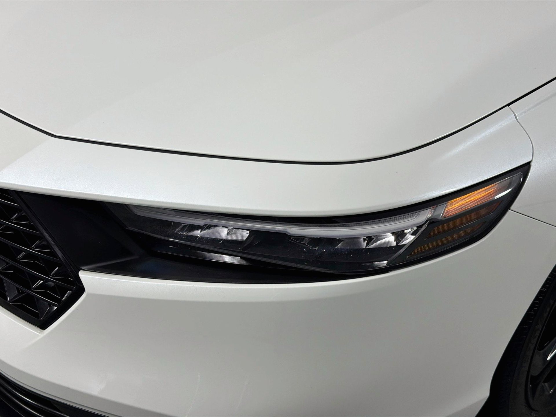 Used 2025 Honda Accord SE image 9