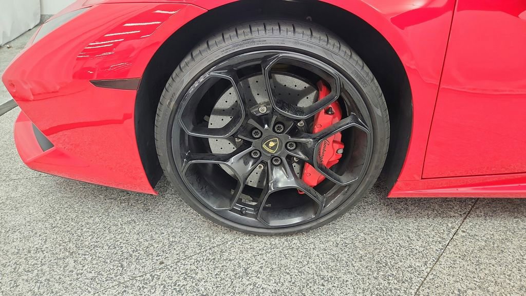 Used 2015 Lamborghini Huracan LP 610-4 image 14