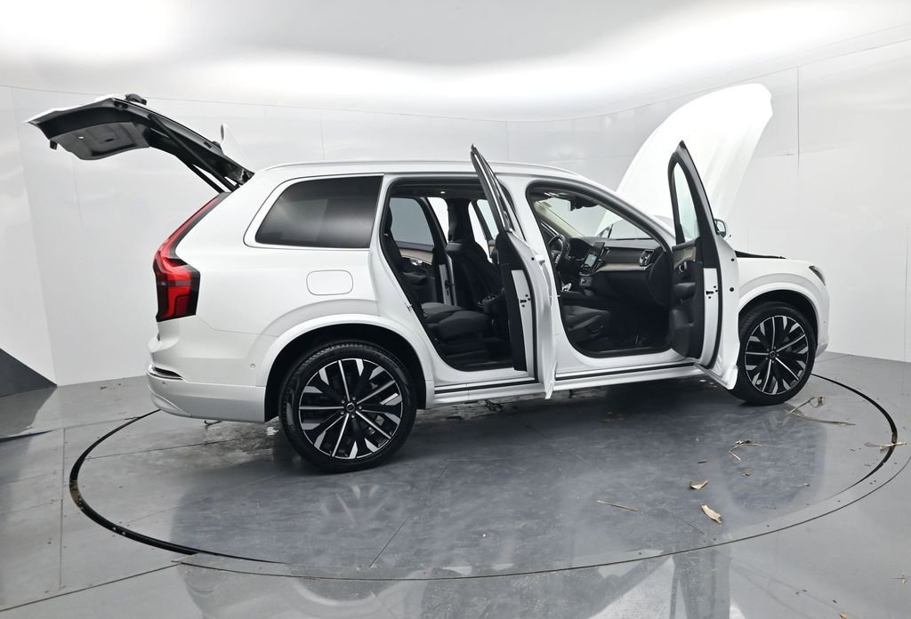 Used 2025 Volvo XC90 B5 Plus image 66