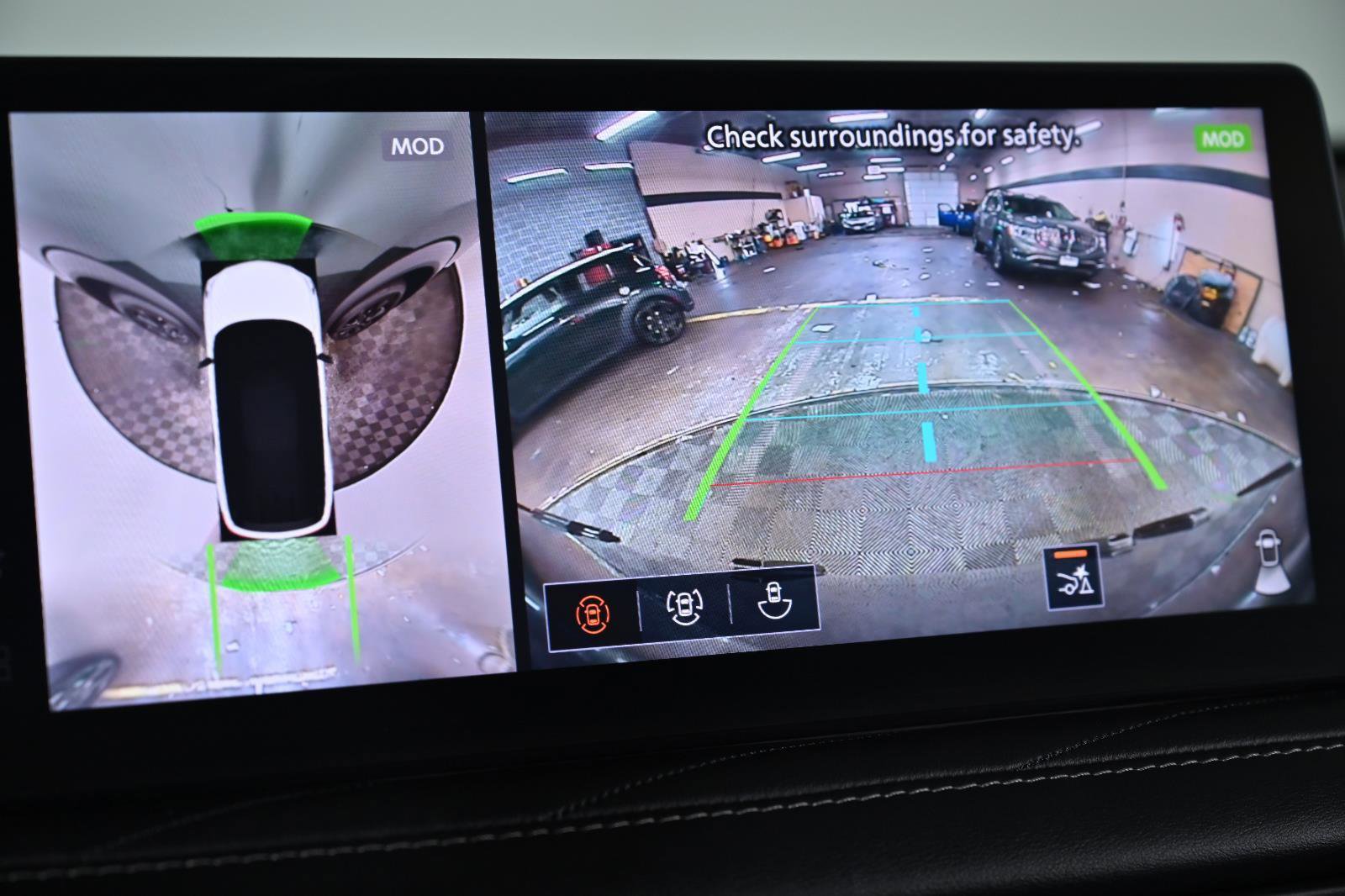 Certified 2026 INFINITI QX60 Autograph w/ Dark Cargo Package image 17