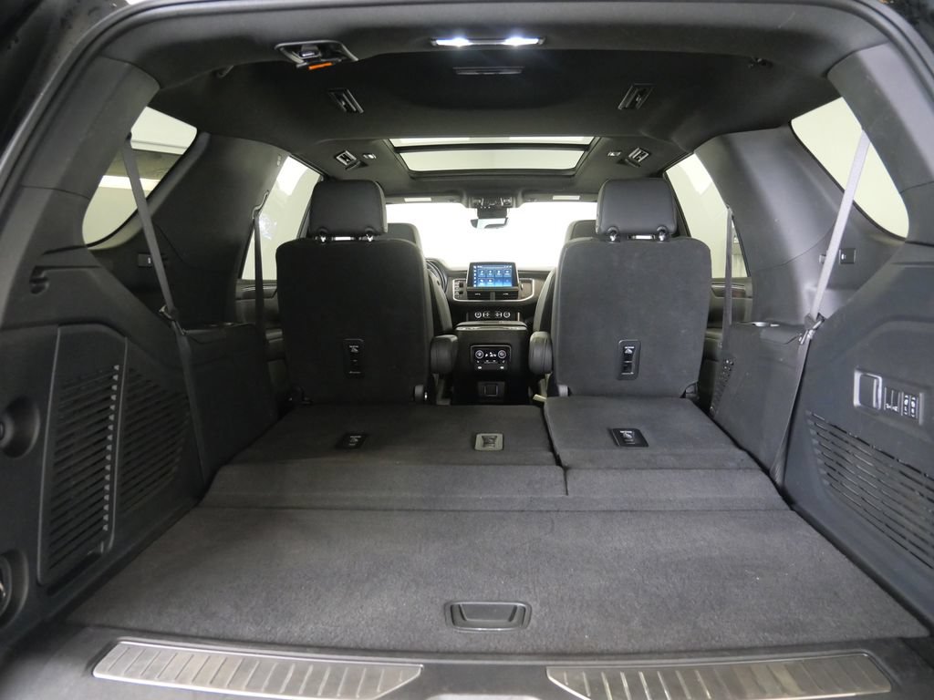 Used 2023 Chevrolet Tahoe High Country AWD/4WD image 29