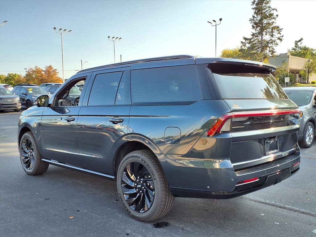 New 2025 Lincoln Navigator Reserve w/ Jet Appearance Package image 11
