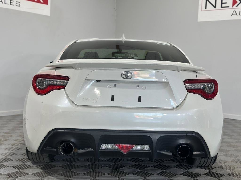 Used 2017 Toyota 86 image 9