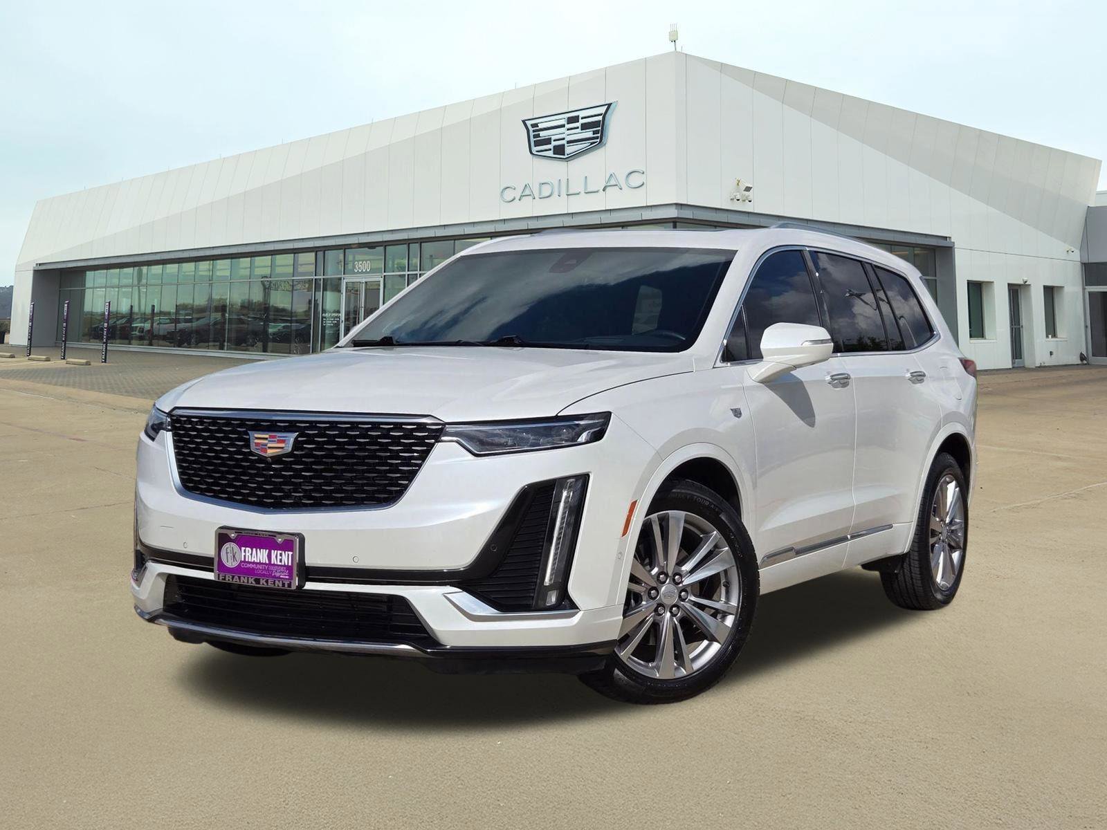 Used 2023 Cadillac XT6 Premium Luxury w/ Technology Package FWD image 1