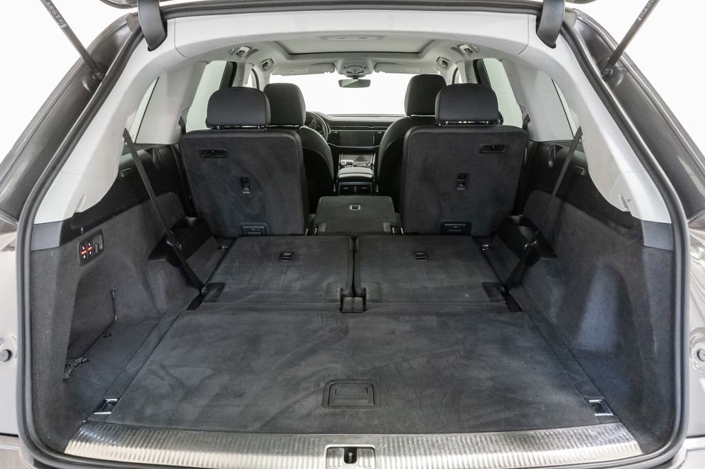 Used 2023 Audi Q7 3.0T Premium w/ Convenience Package image 32