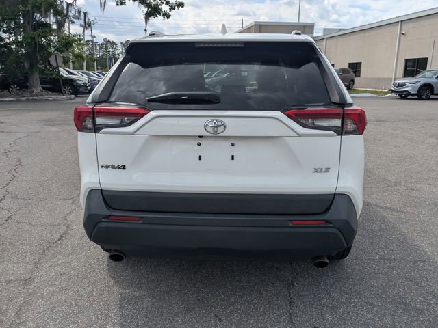 Used 2020 Toyota RAV4 XLE image 5