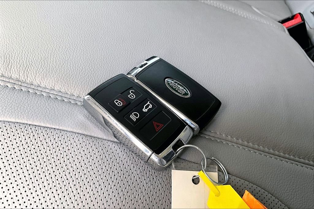 Used 2022 Land Rover Range Rover Evoque SE image 33