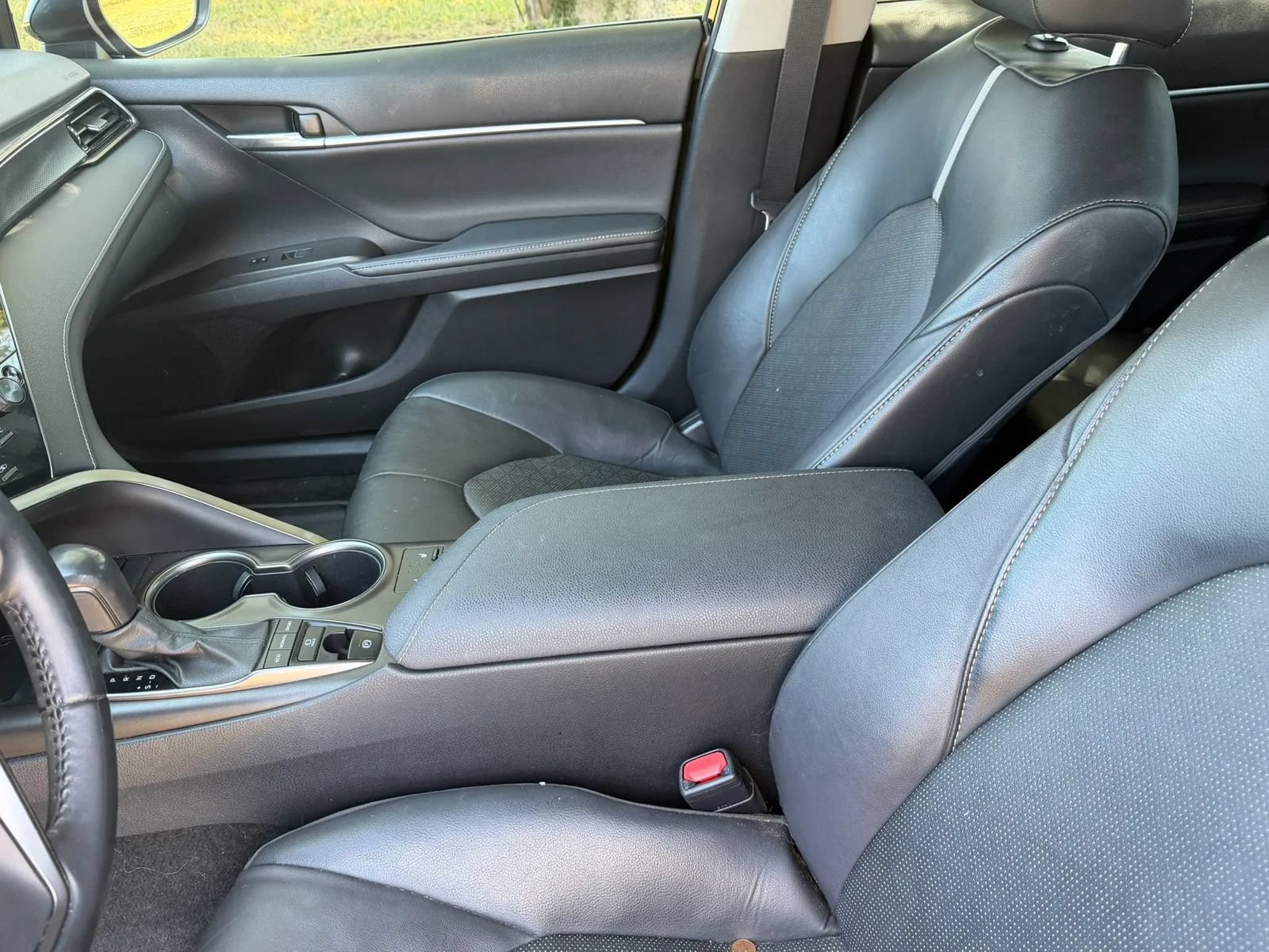Used 2023 Toyota Camry XSE FWD image 12
