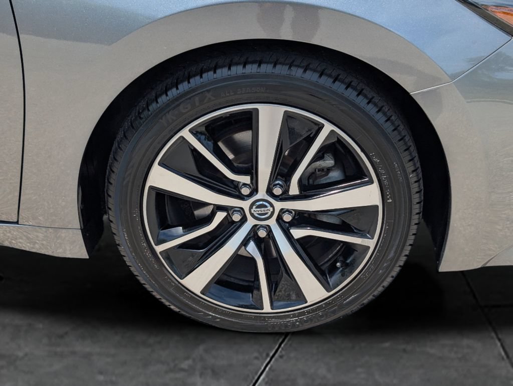 Certified 2022 Nissan Maxima SV w/ Floor Mat Group FWD image 10