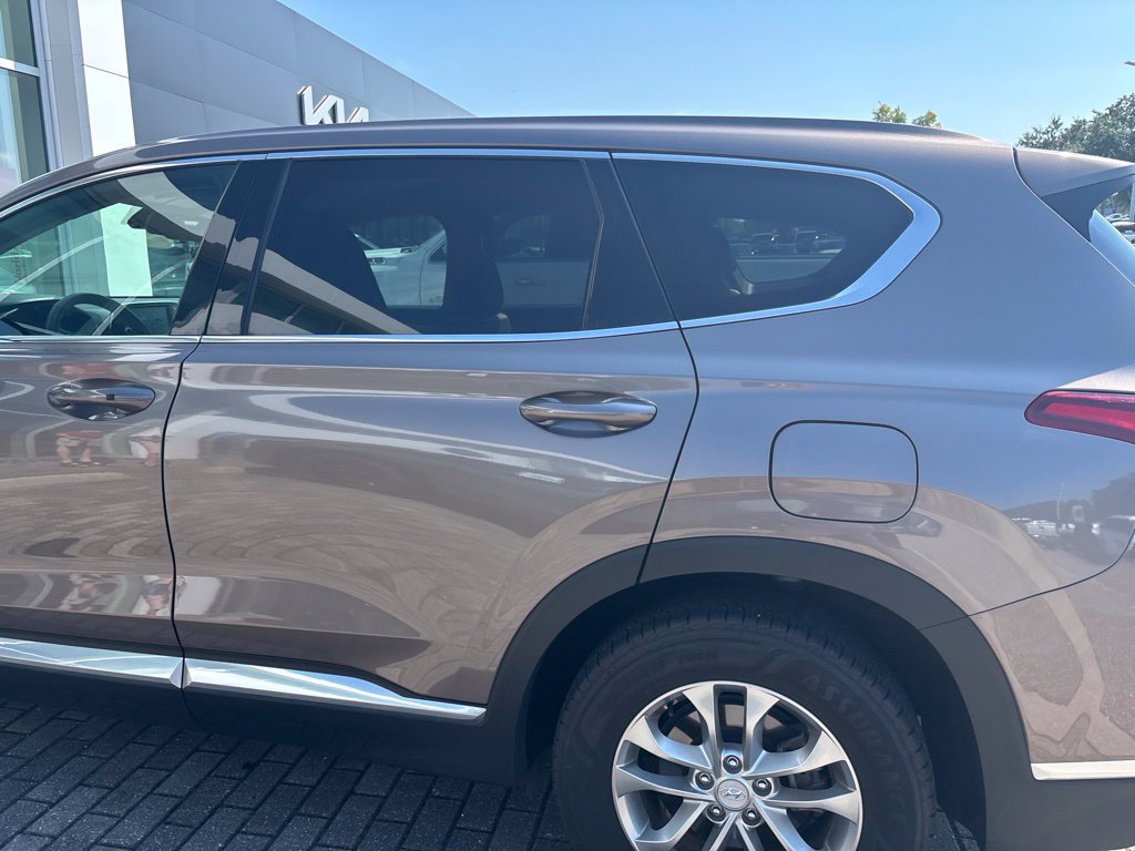 Used 2019 Hyundai Santa Fe SEL FWD image 12